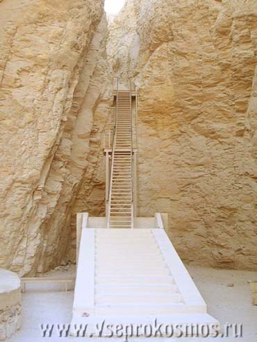 Лестница в гробницу Тутмоса III